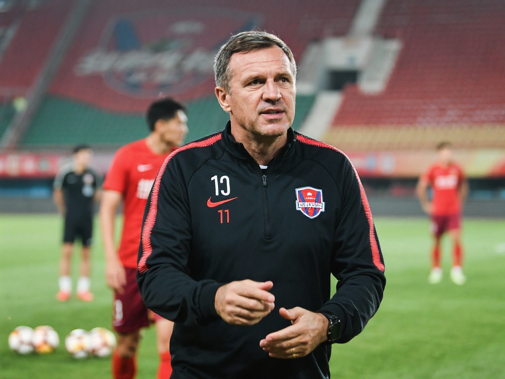 上与其他球 上与其他球